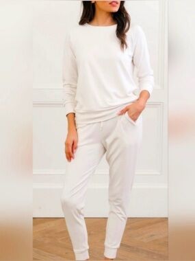 Cozy Earth off white sleep set